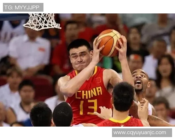 姚明在关键时刻上演绝杀瞬间震撼全场引发球迷热议