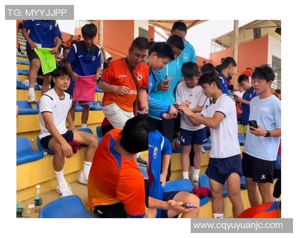 孩子兴奋追逐足球明星请求签名的感人瞬间 孩子兴奋追逐足球明星请求签名的感人瞬间