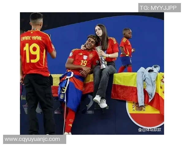 足球明星B修家揭秘奢华生活背后的辛酸与奋斗历程